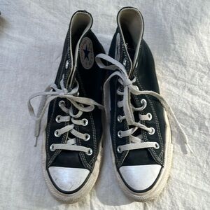 Women’s converse 7.5
